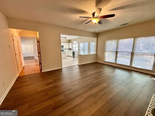 Building Photo - 10920 Glenbarr Dr