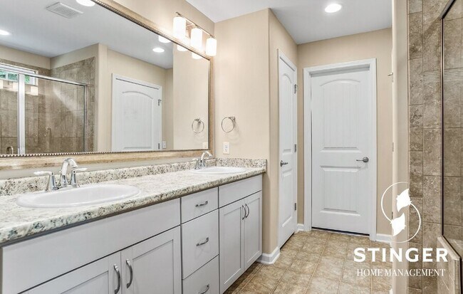 Building Photo - 100 Sago Palm Dr