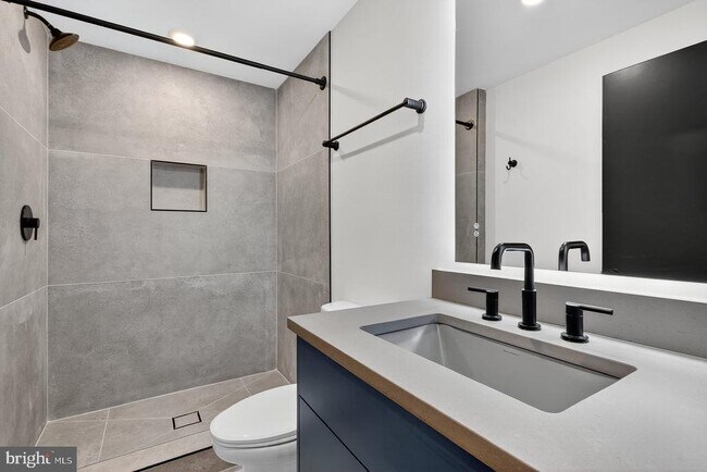 Building Photo - 2219 N 4th St