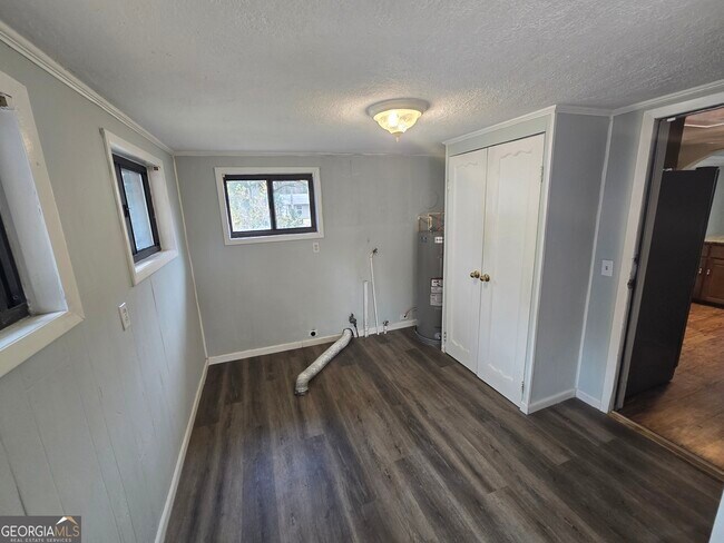 Building Photo - 1703 Point Peter Rd