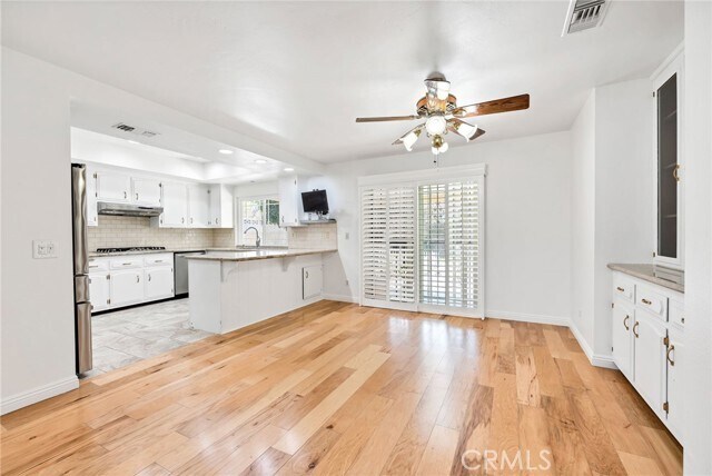 Building Photo - 41363 Plumrose St