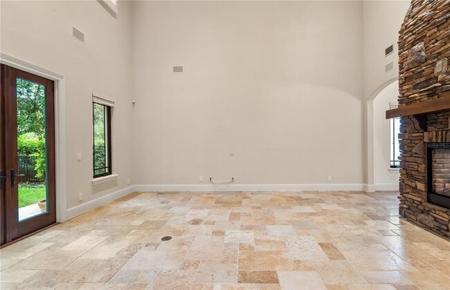 Building Photo - 9841 Covent Garden Dr