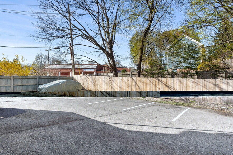 Building Photo - 4 Greenleaf St