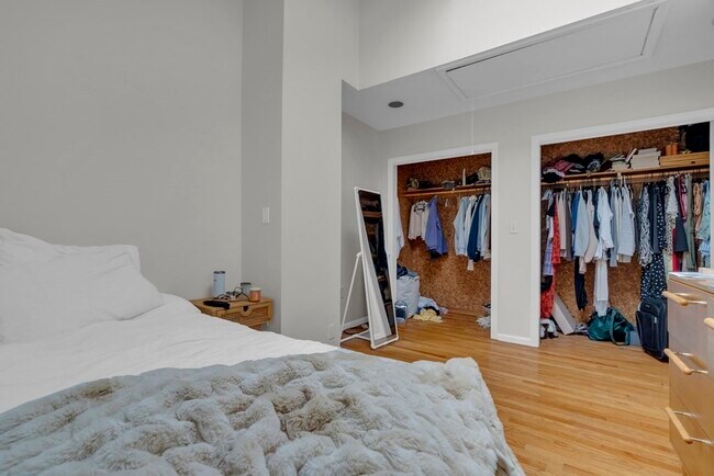 Building Photo - 12 Gates St