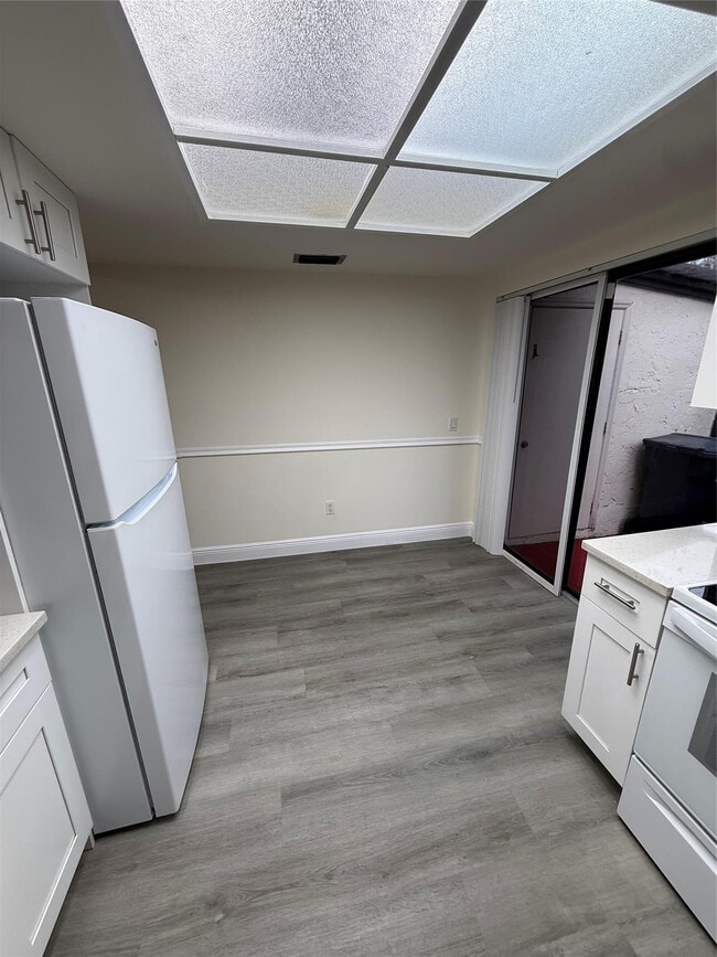 Building Photo - 14925 SW 48th Terrace