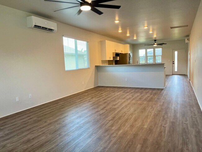 Building Photo - Hoopili: 4 bed, 2.5 Bath House with 2 Car ...