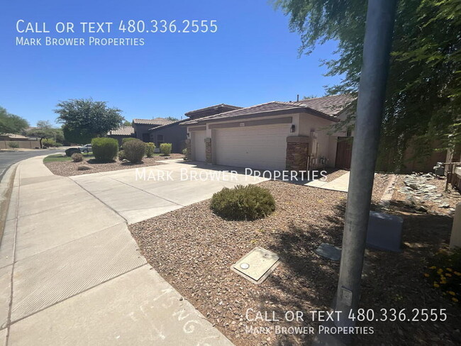 Building Photo - 1861 E Indigo Dr