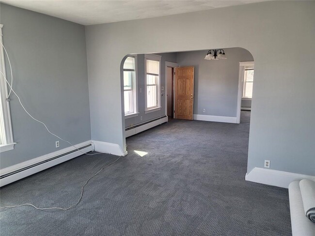 Building Photo - 356 Orient Ave