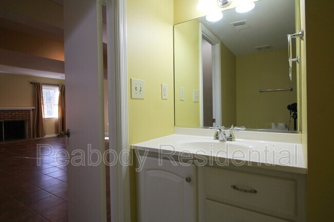 Building Photo - 8072 Sleepy View Ln