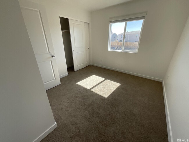 Building Photo - 450 Summer Triangle