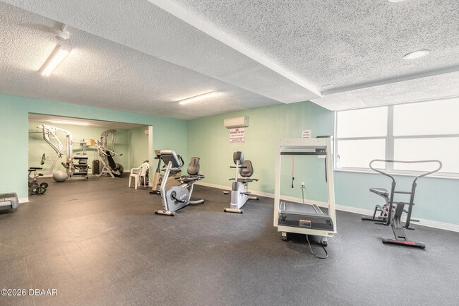 Building Photo - 935 S Atlantic Ave