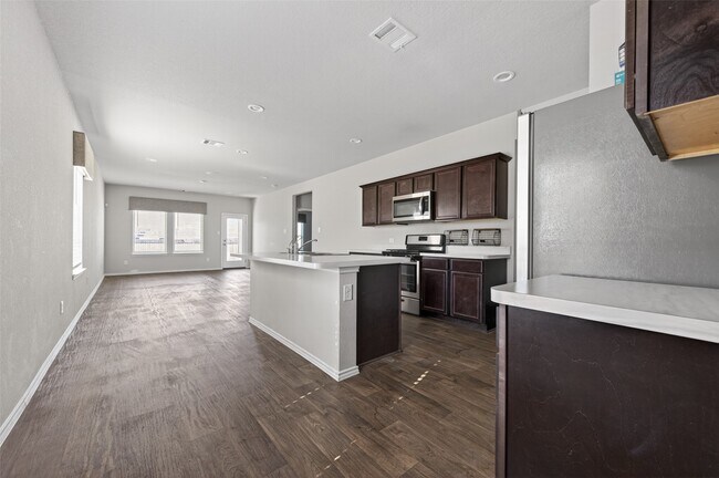 Building Photo - 14432 Sugar Pines Dr