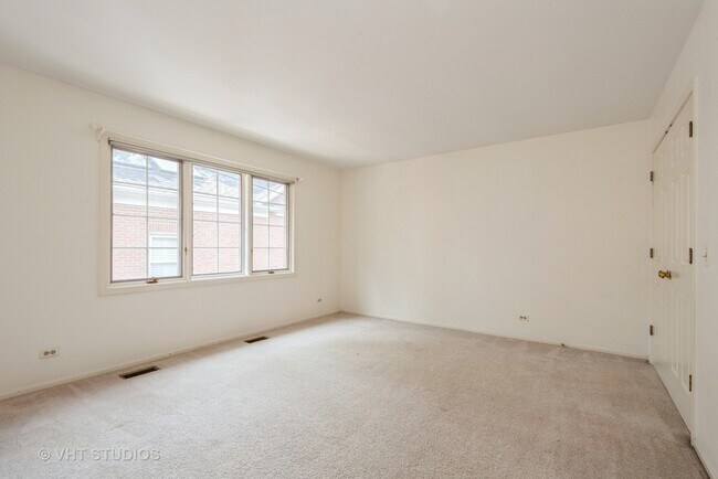 Building Photo - 876 Spruce St
