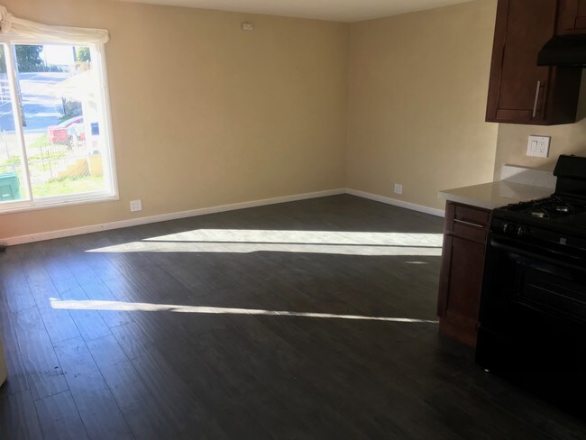 Living room - 4618 MacArthur Blvd