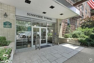Building Photo - 1 bedroom in Sunnyside Gardens NY 11104