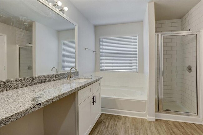 Building Photo - 15215 Parrish Ln