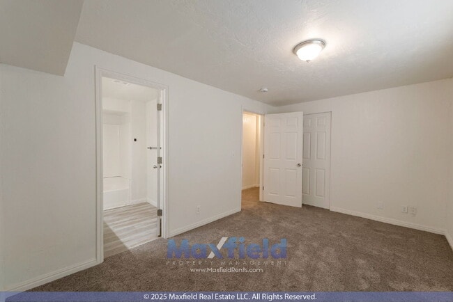 Building Photo - NEW CARPET - 6BD 4BTH 2GAR - Home in Lehi - 6 Month Lease available