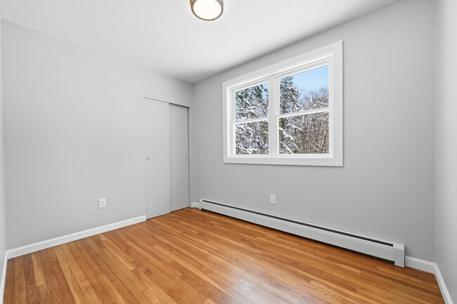 Building Photo - 11 Caribou Dr