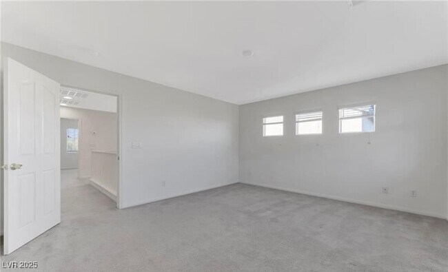 Building Photo - 9764 Bedstraw St