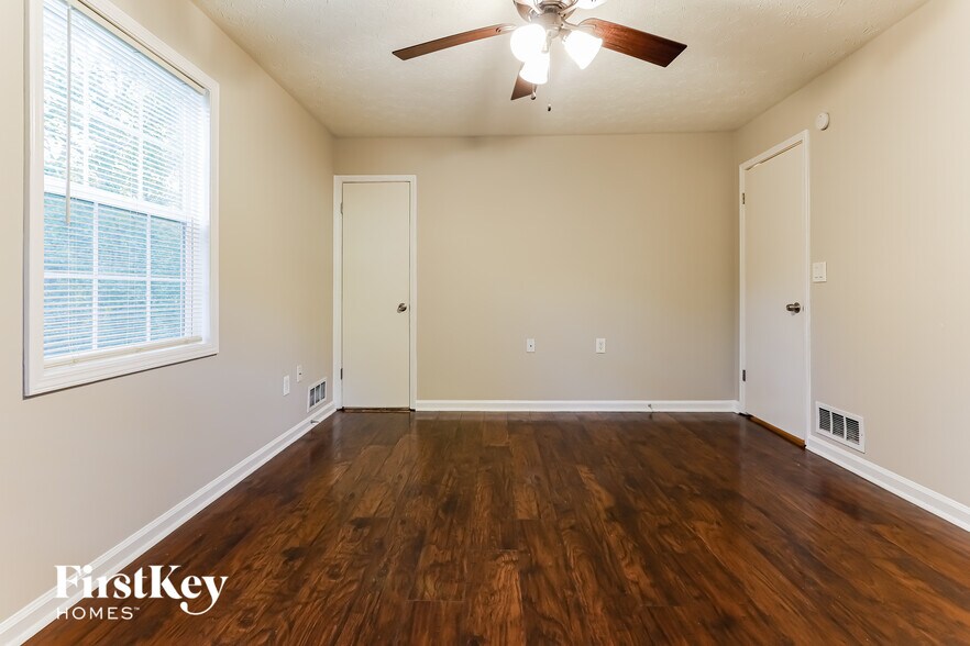 Building Photo - 1515 Trail Ridge Ct