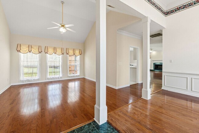 Building Photo - 790 Prairie Ln