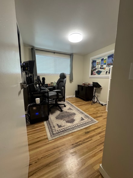 Building Photo - 4524 Balsam Ave