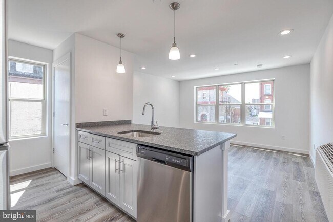 Primary Photo - 751 N 43rd St