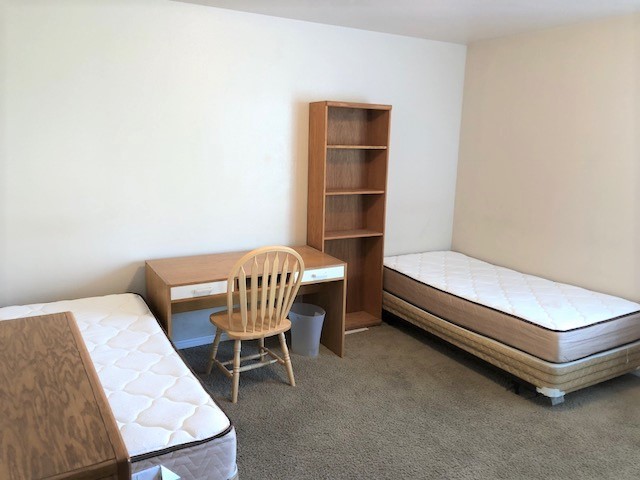 Large Shared Rooms - 267 E 500 N