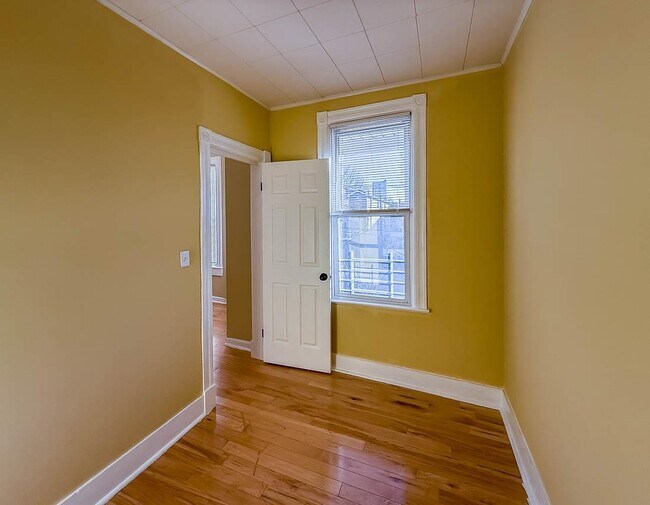 Building Photo - 90 Carlton Ave