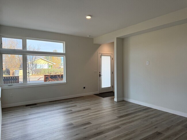 Building Photo - 2 Bed 3 bath 2 car townhome in OldTown Lafayette