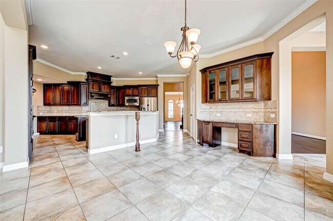 Building Photo - 2914 Cotswold Lane
