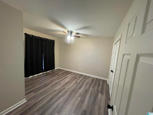 Building Photo - 805 Hillsboro Ln