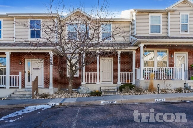 Building Photo - 2050 Creekridge Point