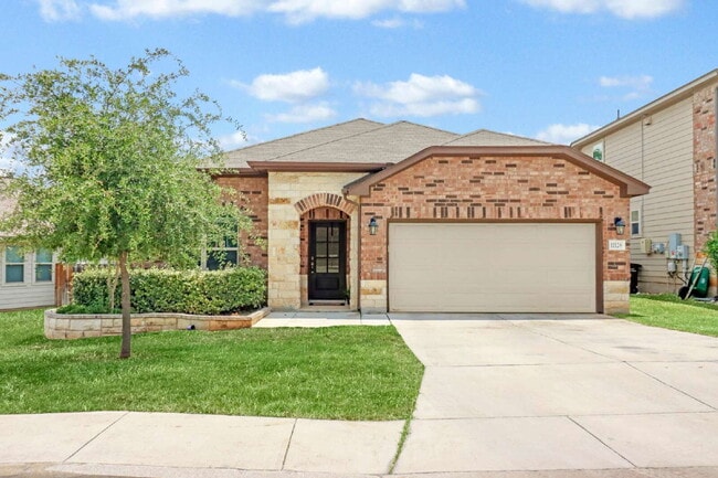 Building Photo - "Charming 3-Bedroom San Antonio Home with Granite Elegance - 1854 Sq Ft of Comfort!"