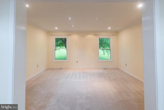 Building Photo - 56 W Windrose Dr