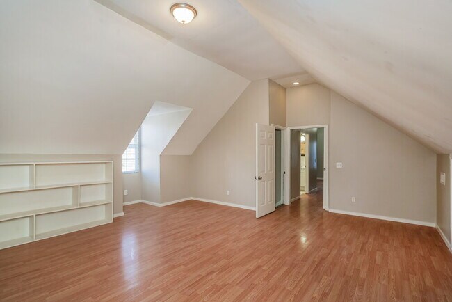 Building Photo - 2919 Weybridge Dr