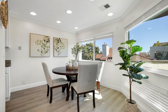 Building Photo - Gary Dr