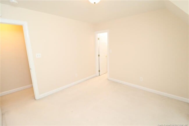 Building Photo - 5445 Brushy Meadows Dr