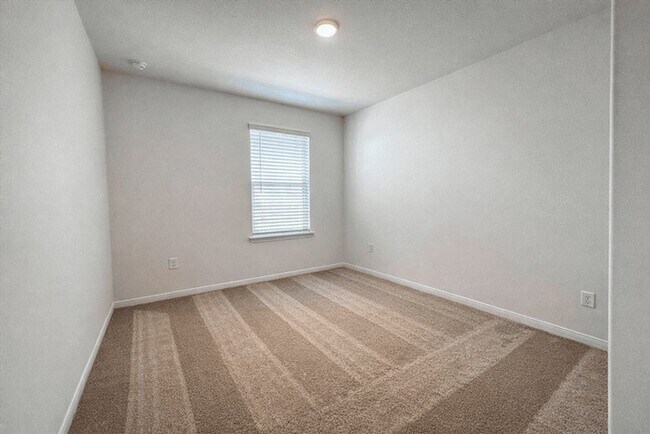 Building Photo - 14866 Ash Landing Dr