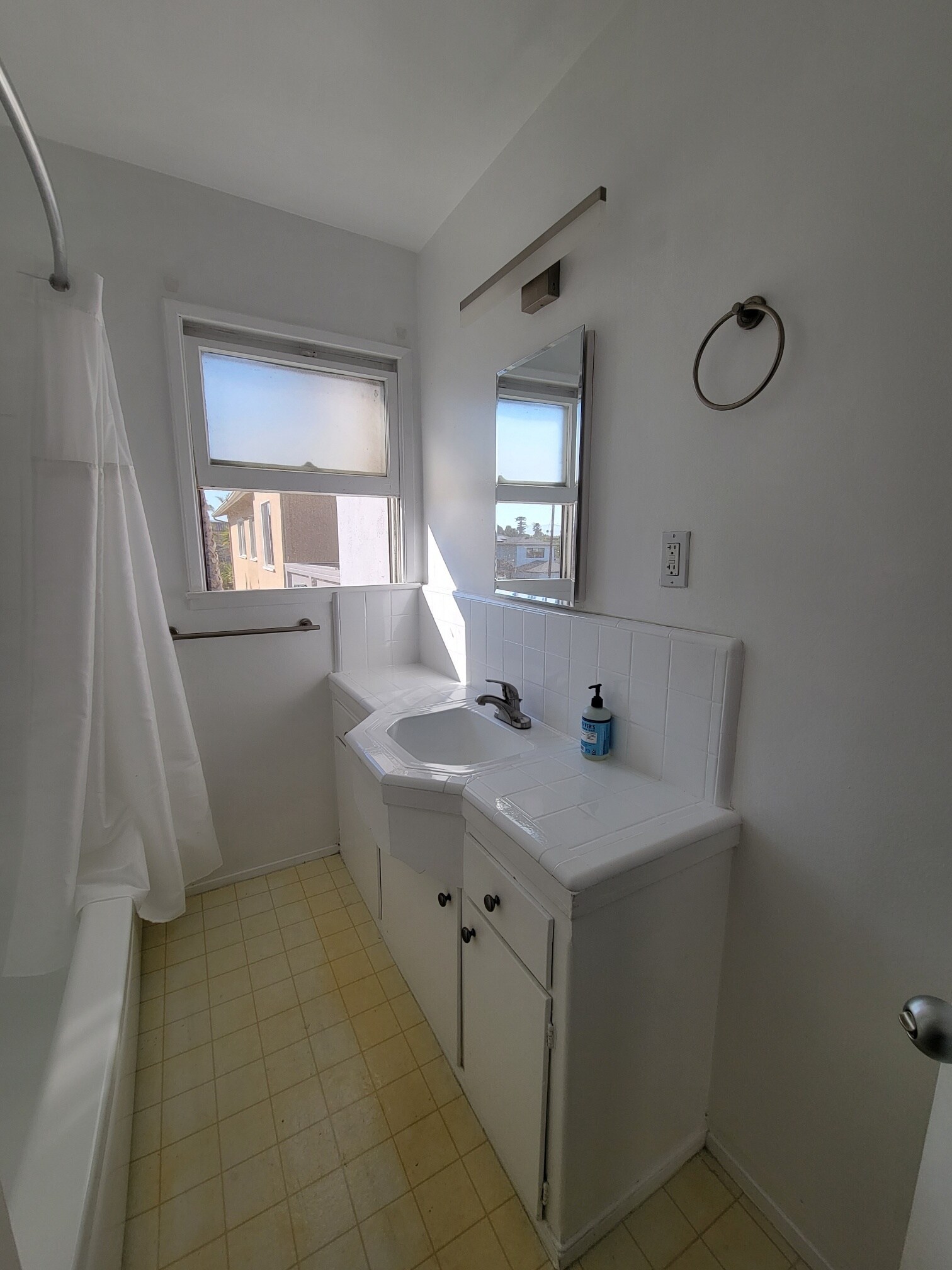 Building Photo - 3708 Corinth Ave