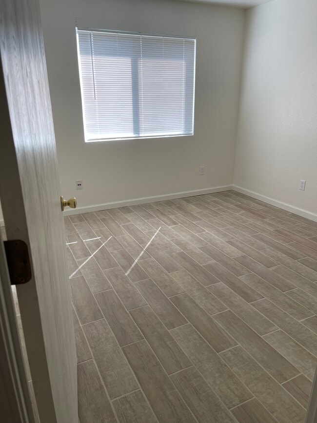 Building Photo - 263 Bothun Rd