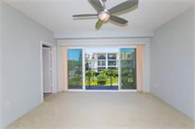 Building Photo - Live in the Heart of Kailua Town in this rarely available end unit!