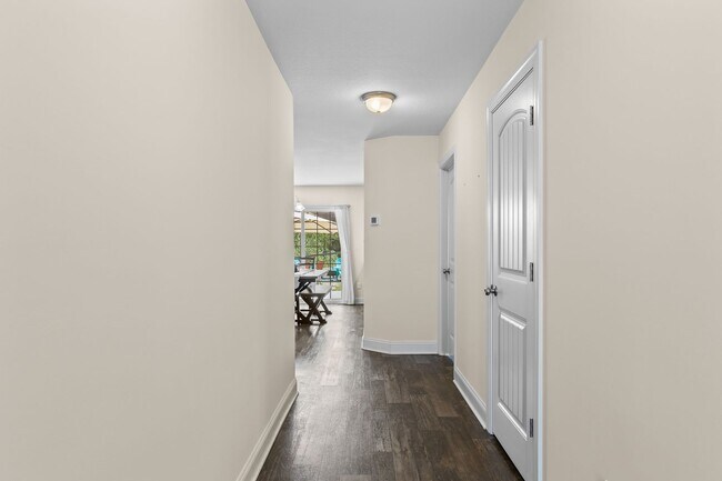 Building Photo - 520 Black Pearl Cir