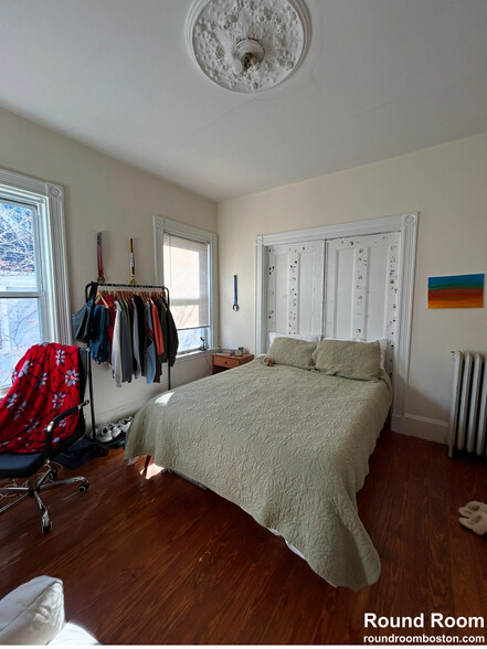 Primary Photo - 17 Hillside St
