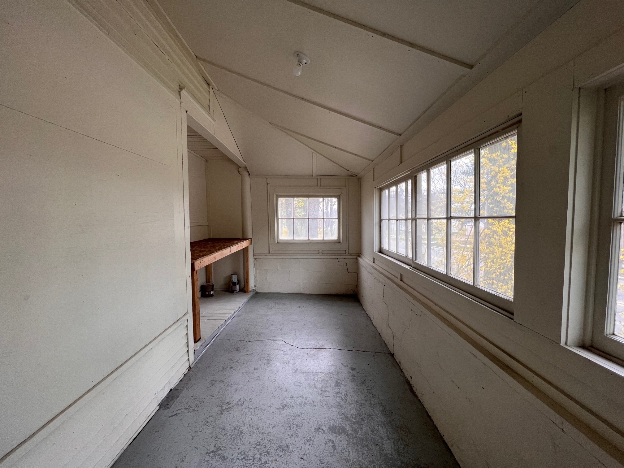 Building Photo - 167 E Seventeenth St