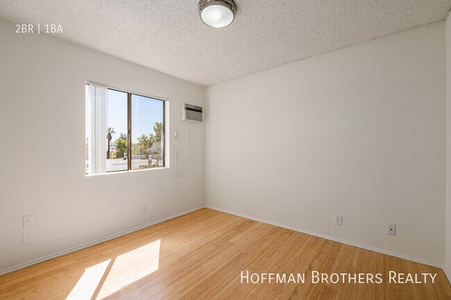 Building Photo - 5533 Barton Ave