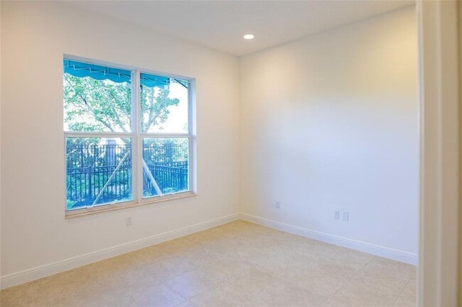 Building Photo - 1759 NW 124th Way