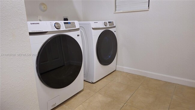 Building Photo - 17070 SW 91st St