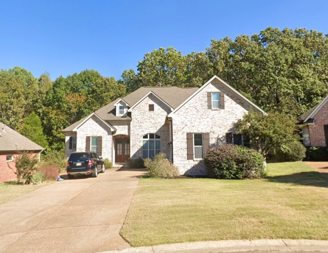 Primary Photo - Wonderful 4 Bed, 3.5 Bath with Bonus Room