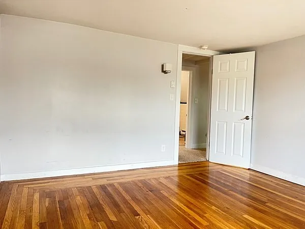 Primary Bedroom - 751 Washington St